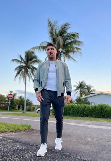 Bomber jacket deals outfits men's